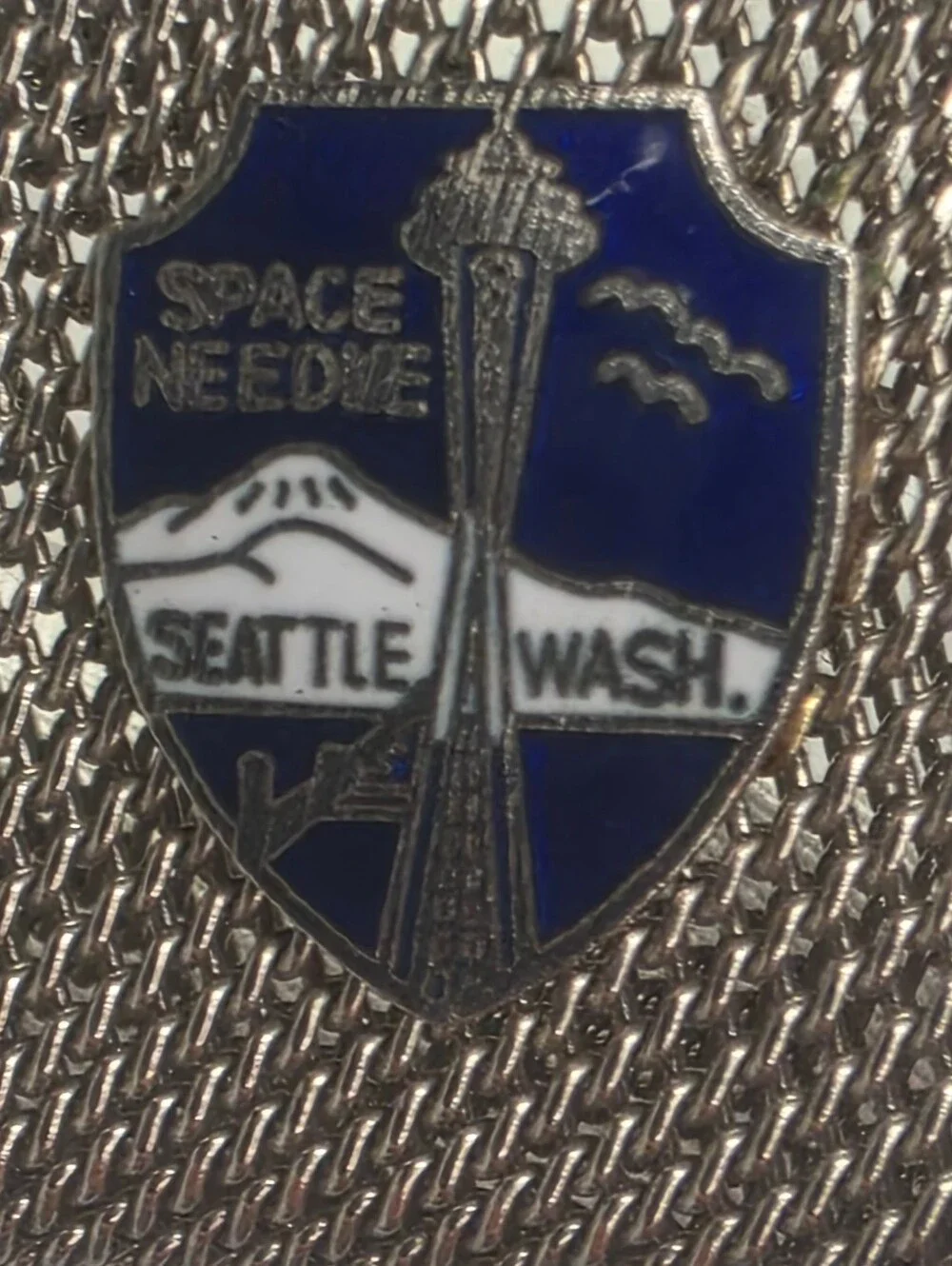 Vintage Seattle Space Needle Silver Mesh Pocket Purse with Chain